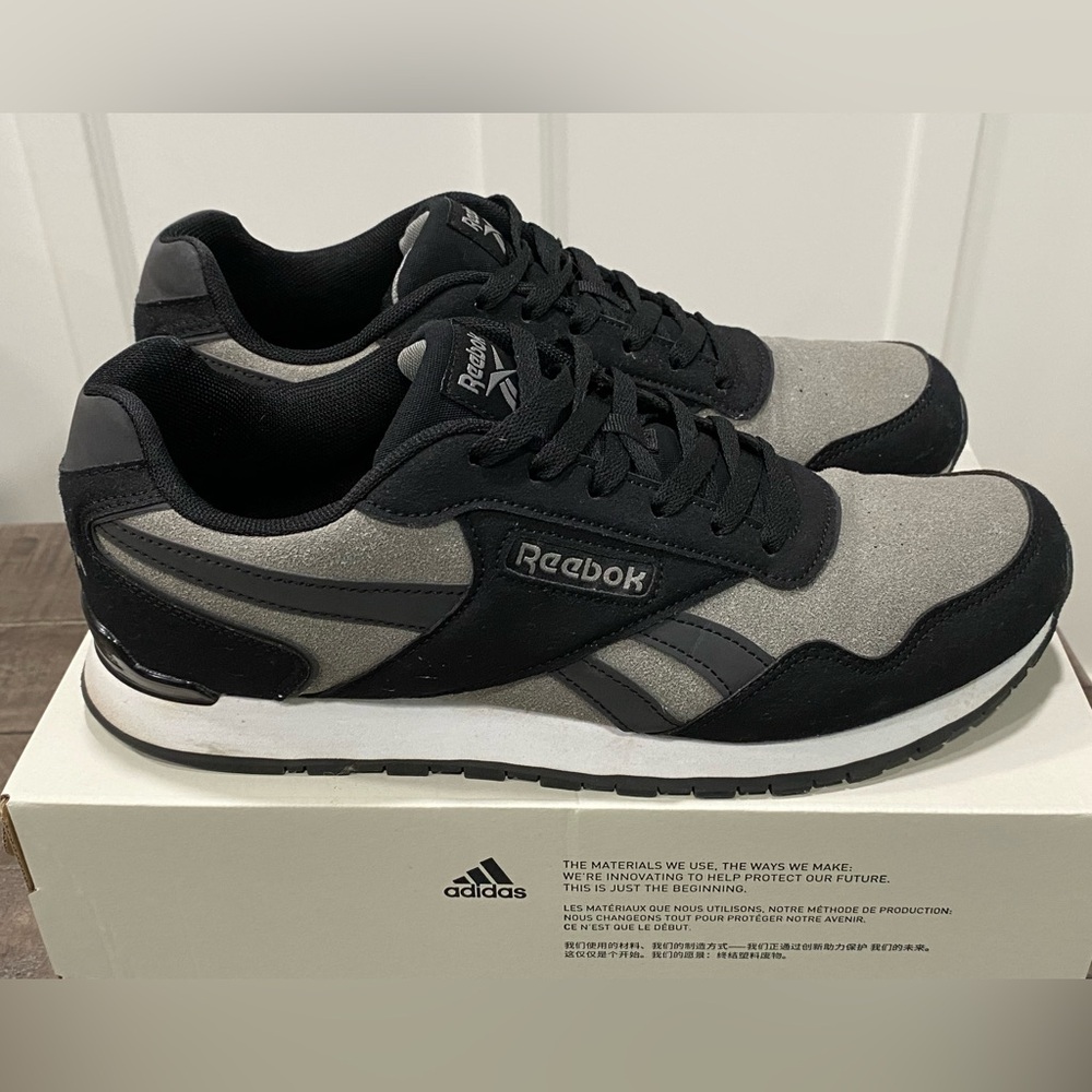 Men's Reebok Classic Harman Run Lifestyle Shoes 30115MWR Black / Gray size 11